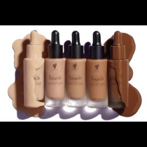 Younique Touch Mineral Liquid foundation